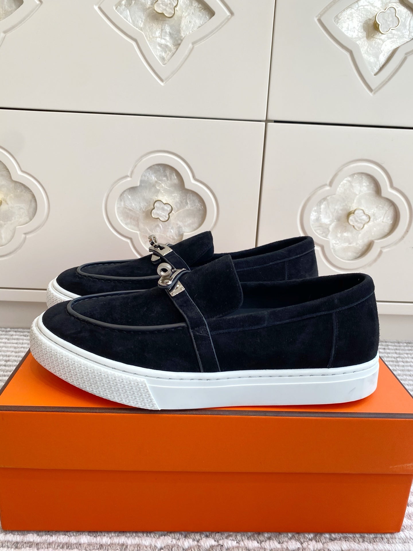 HM 25S SLIP-ON IN BLACK SUEDE WITH SILVER HARDWARE
