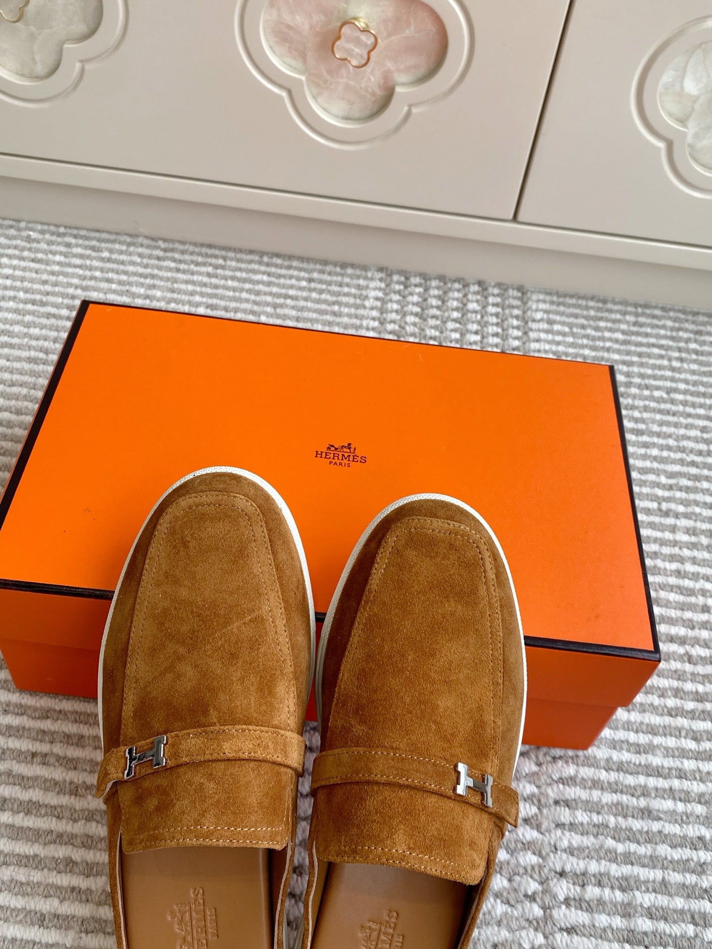 HM 25S MULES IN BROWN SUEDE WITH SILVER HARDWARE