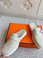 HM 25S MULES IN CREAM WHITE SUEDE WITH SILVER HARDWARE