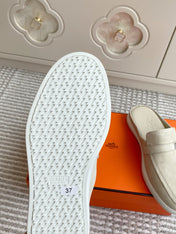 HM 25S MULES IN CREAM WHITE SUEDE WITH SILVER HARDWARE