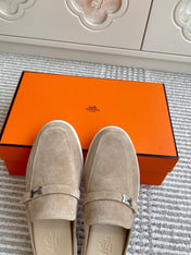 HM 25S MULES IN BEIGE SUEDE WITH SILVER HARDWARE