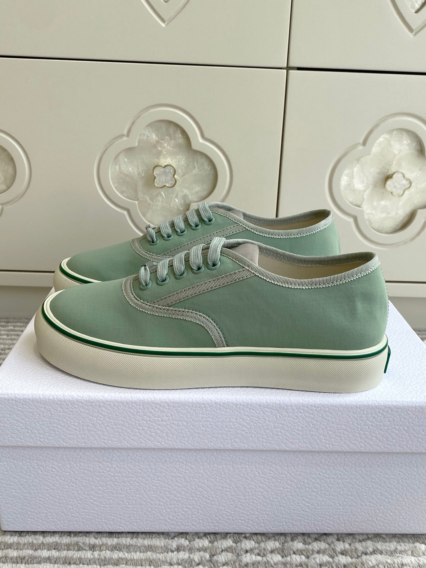 DIOR 26S LOW TOP SNEAKERS IN SAGE GREEN CANVAS