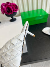 BOTTEGA VENETA 26S HIGH-HEEL THONG SANDALS 50 MM IN WHITE LAMBSKIN