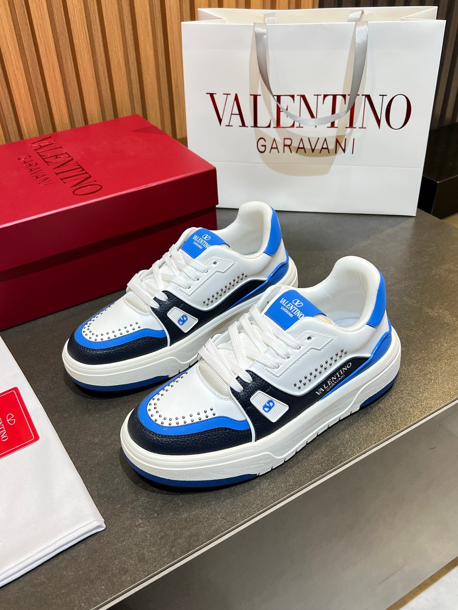 VALENTINO 26S ONESTUD SNEAKERS IN WHITE MIX BLUE CALFSKIN
