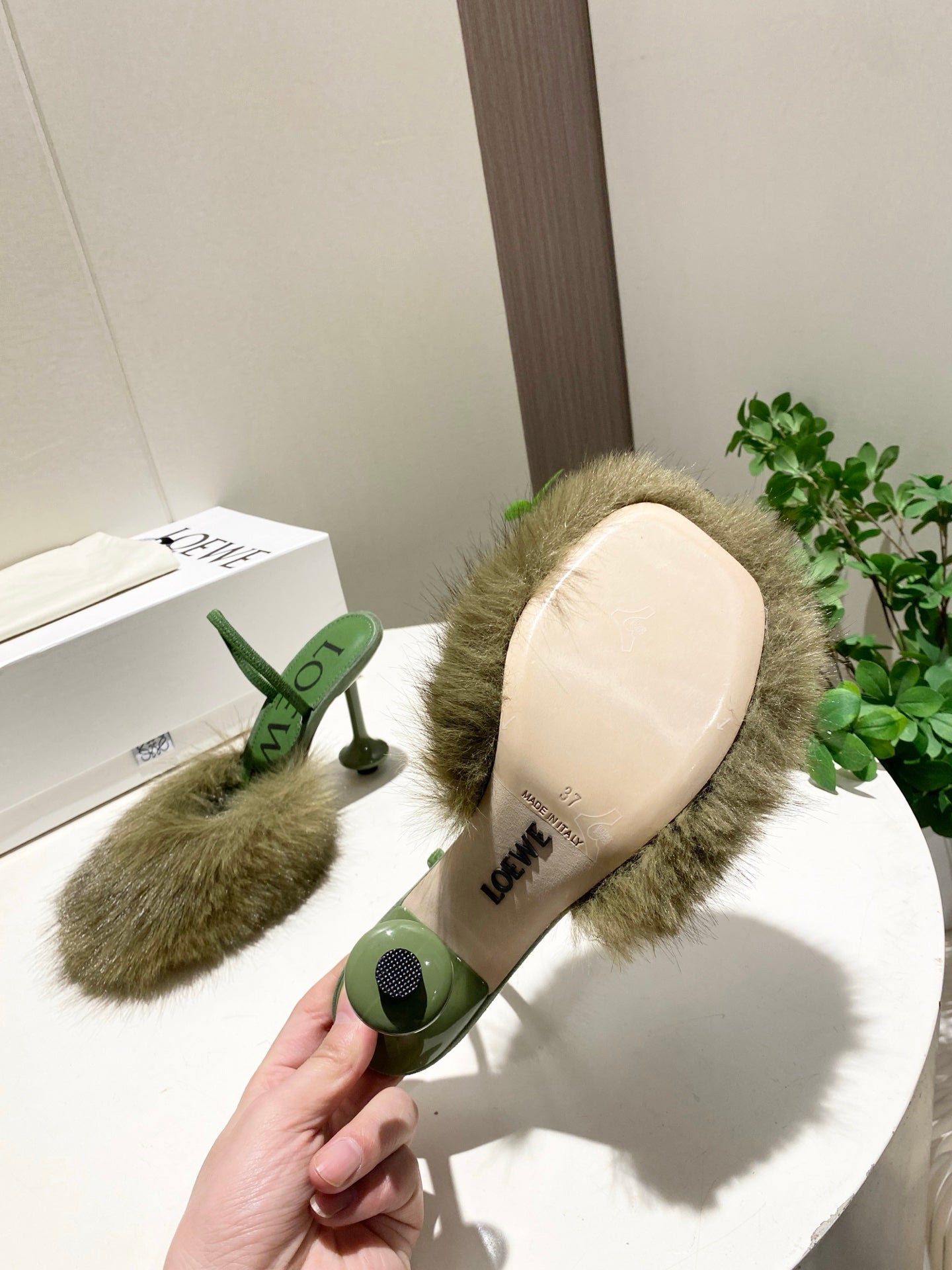 LOEWE 26S OPEN-BACK HIGH HEELS 100MM IN GREEN CALFSKIN WITH FUR