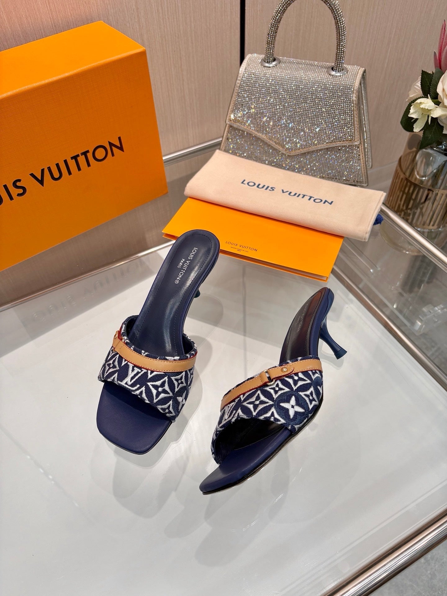 LV 26S HIGH-HEELED MULES 55 MM IN DARK BLUE AND WHITE EMBROIDERED MONOGRAM CANVAS
