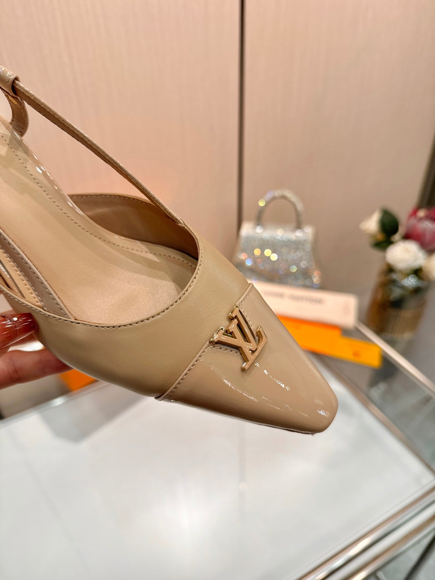 LV 26S SLINGBACK PUMPS 55 MM IN BEIGE BROWN CALFSKIN