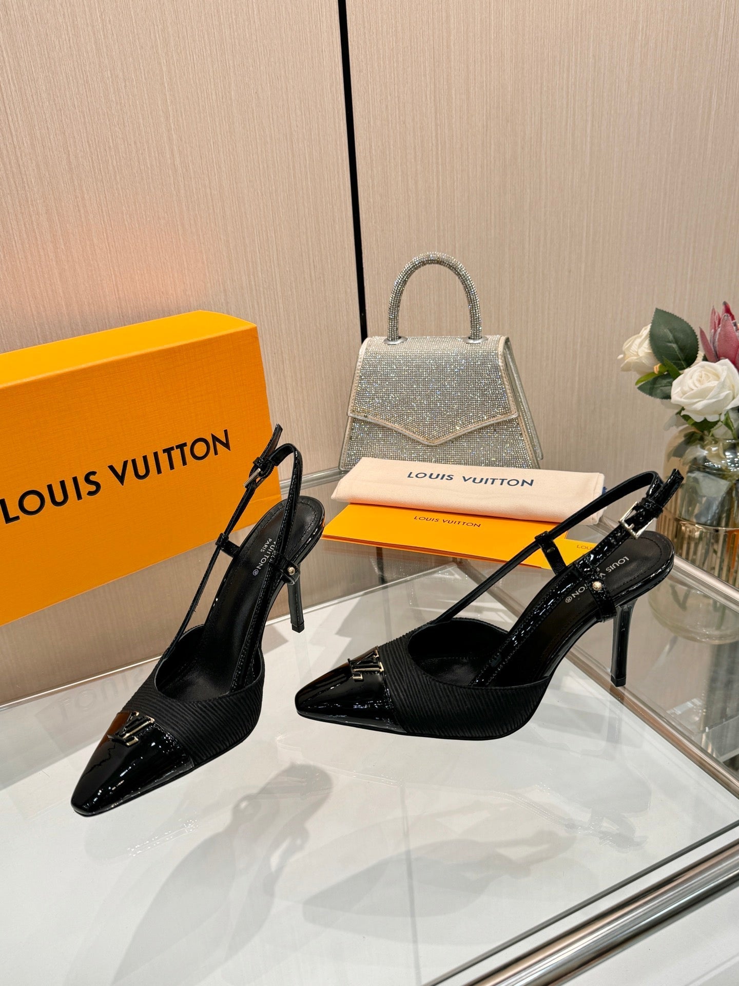 LV 26S SLINGBACK PUMPS 90 MM IN BLACK FABRIC AND CALFSKIN