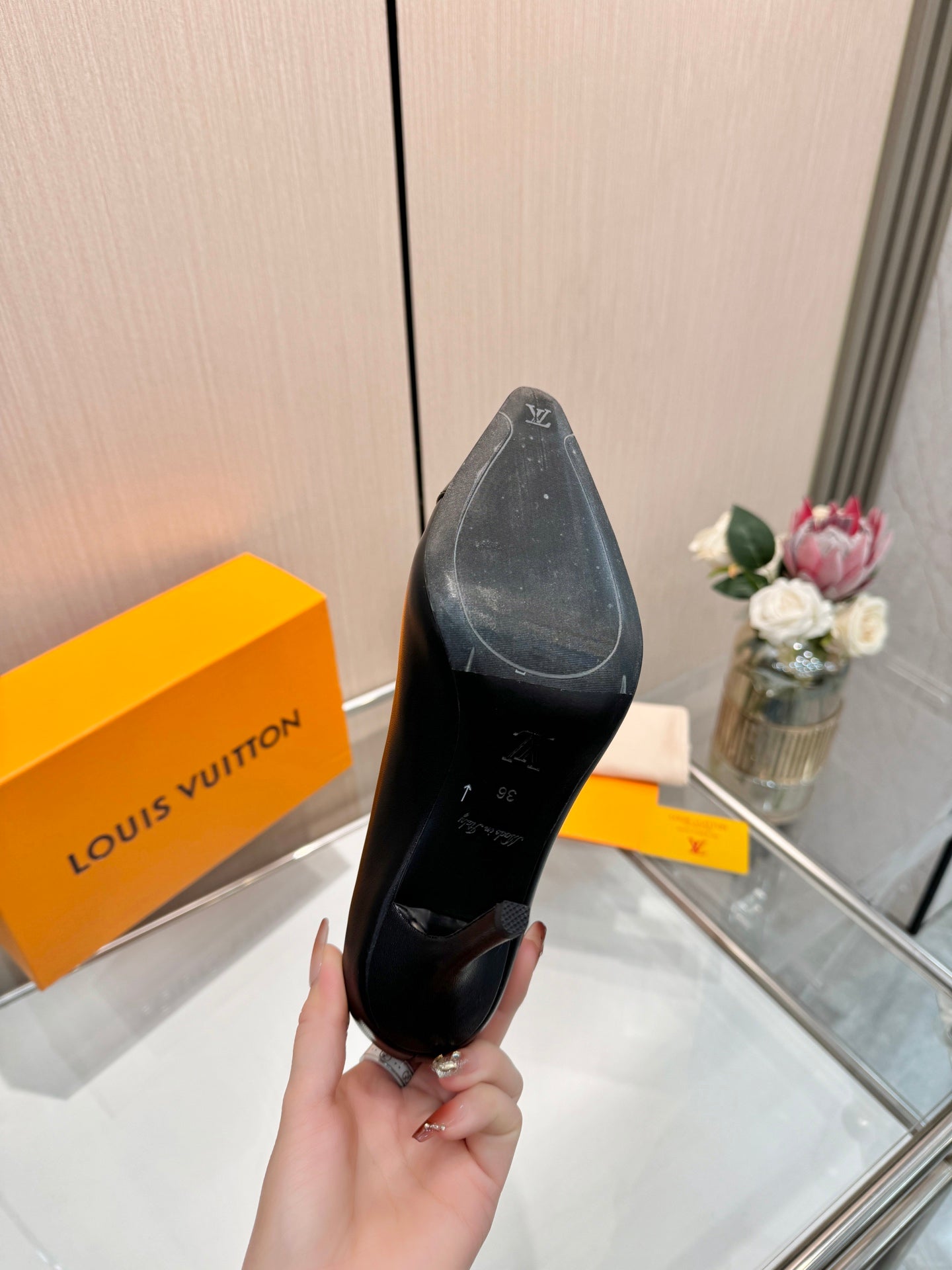 LV 26S POINTED-TOE HIGH HEELS 90 MM IN BLACK CALFSKIN