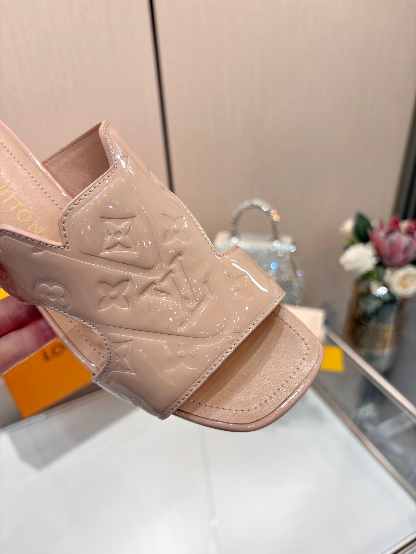 LV 26S HIGH-HEELED SANDALS 55 MM IN SOFT BEIGE PINK SHINY CALFSKIN