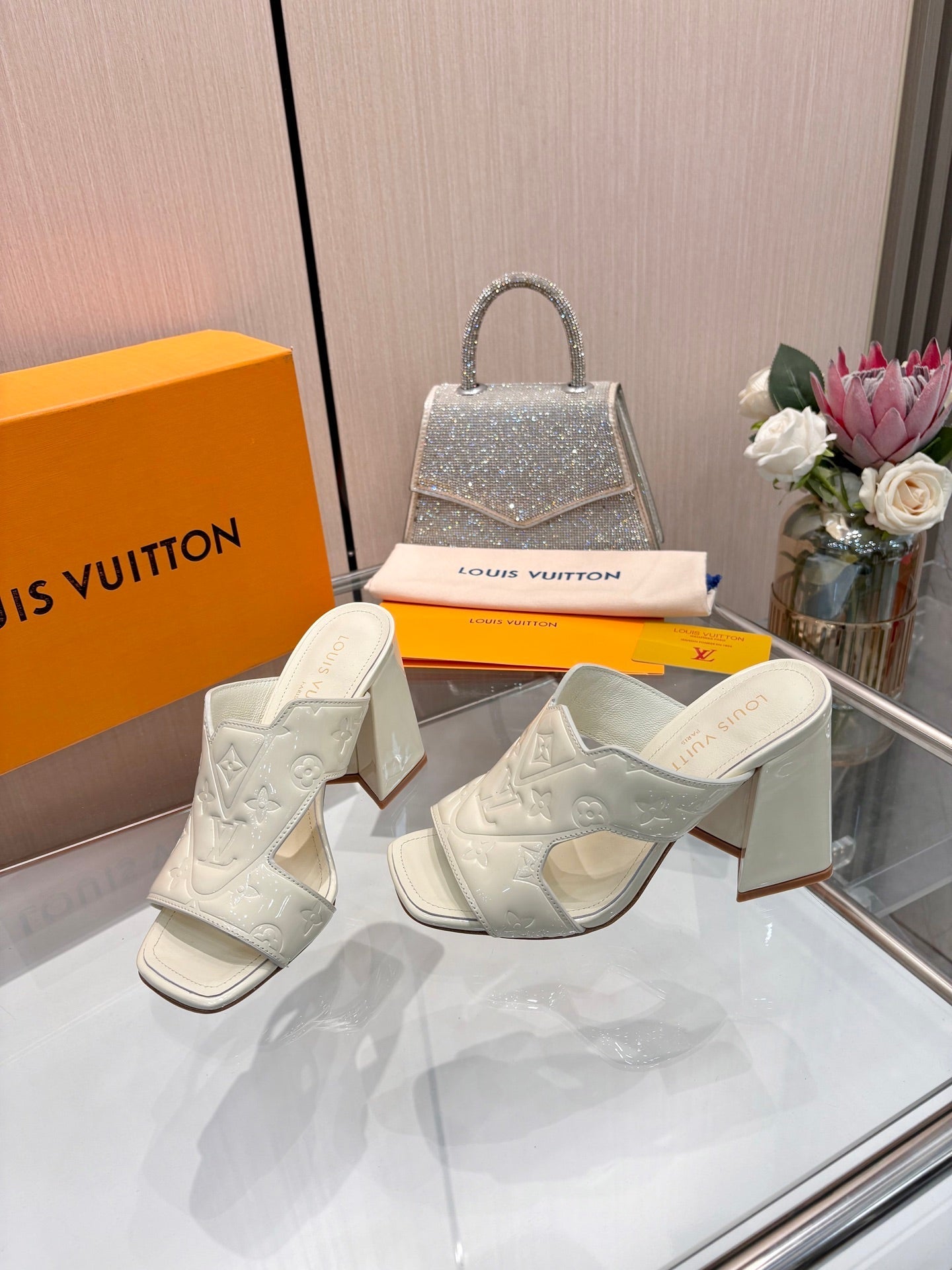 LV 26S HIGH-HEELED SANDALS 90 MM IN CREAM WHITE SHINY CALFSKIN