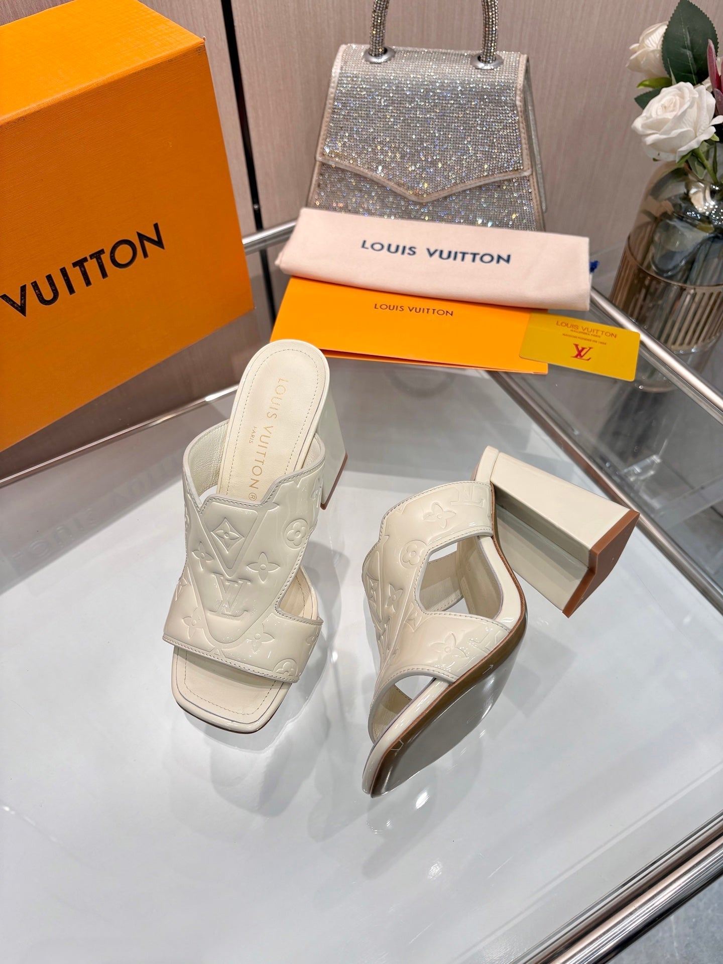 LV 26S HIGH-HEELED SANDALS 90 MM IN CREAM WHITE SHINY CALFSKIN