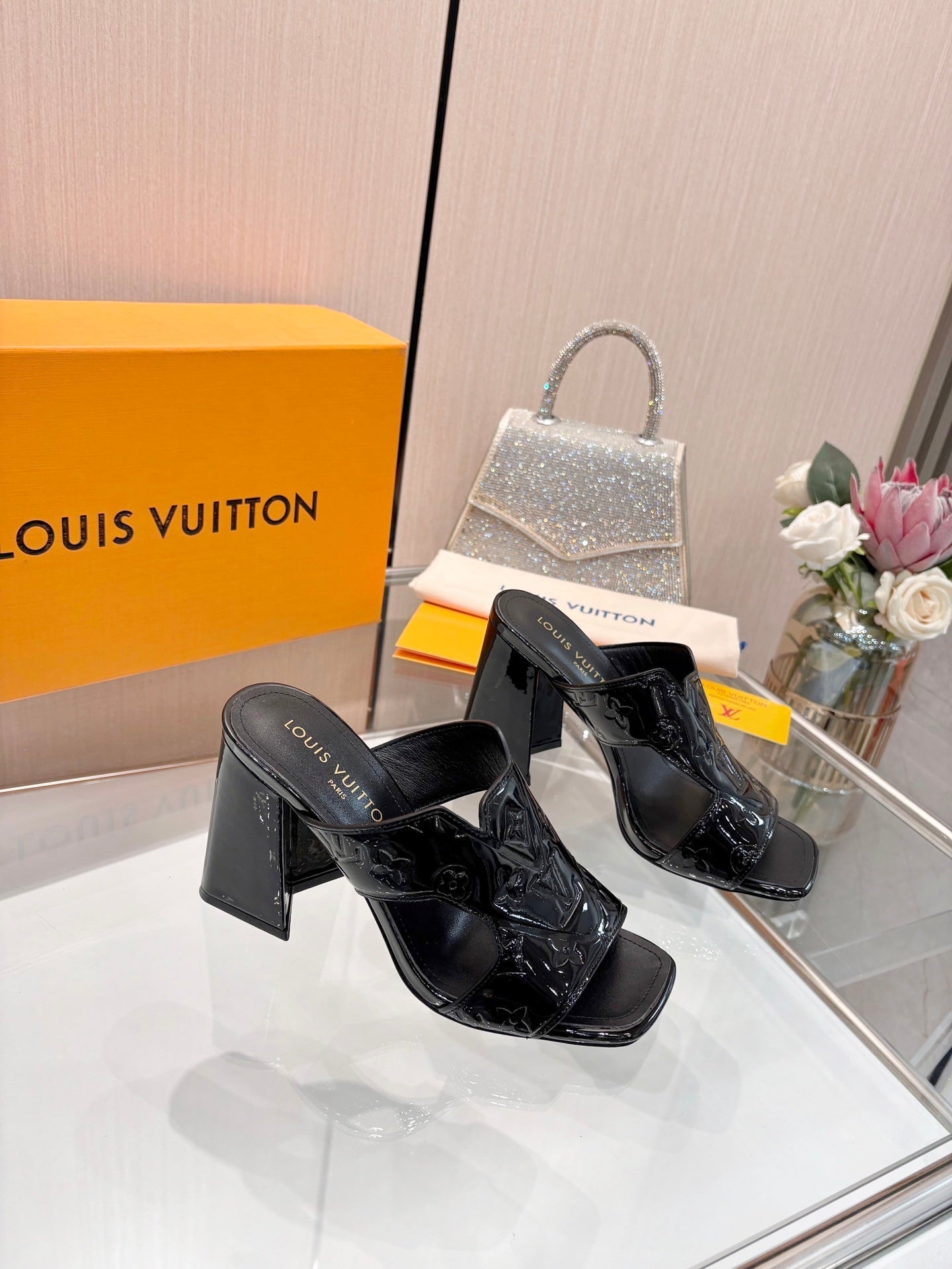 LV 26S HIGH-HEELED SANDALS 90 MM BLACK SHINY CALFSKIN