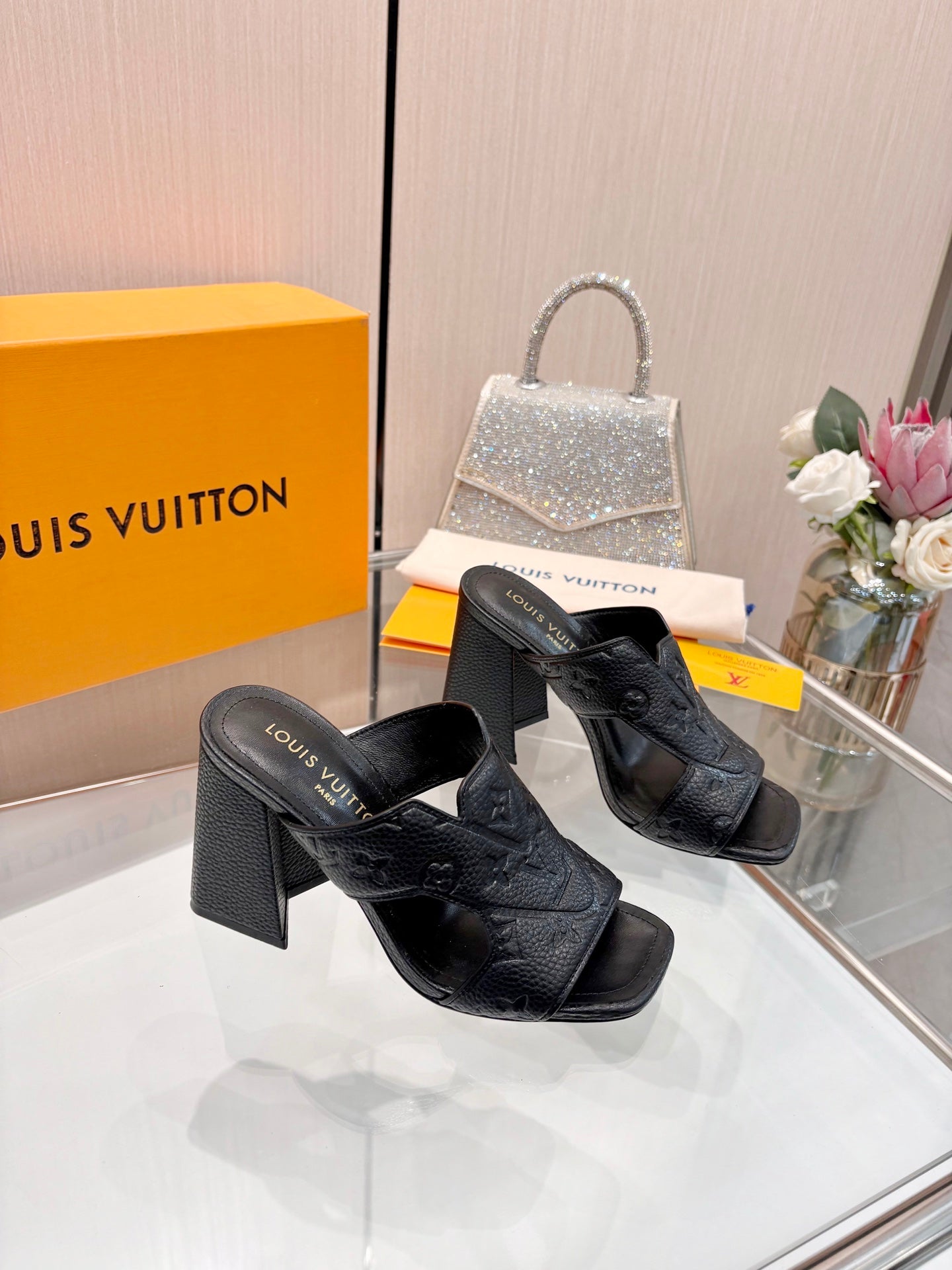 LV 26S HIGH-HEELED SANDALS 90 MM IN BLACK GRAINED CALFSKIN