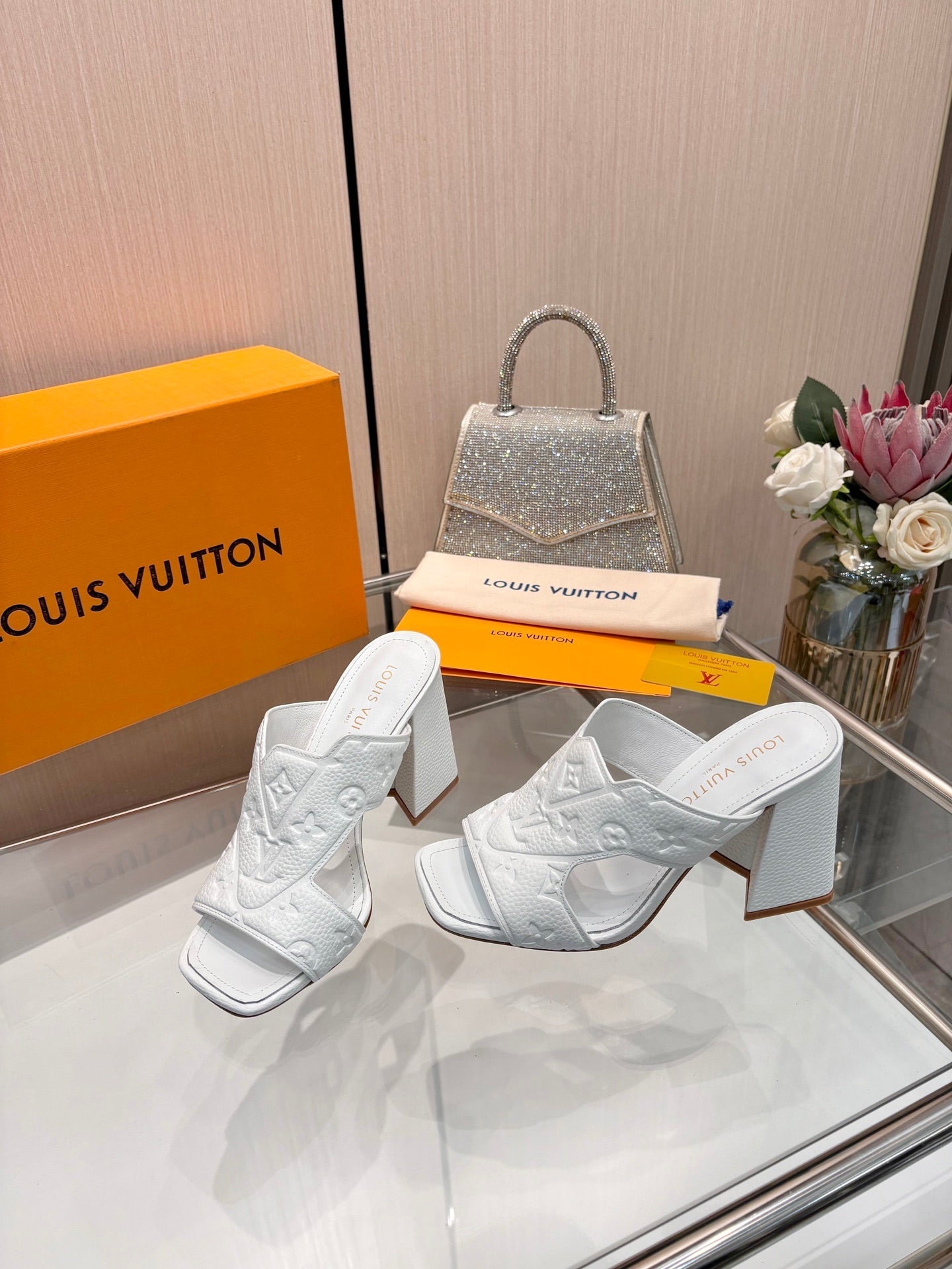 LV 26S HIGH-HEELED SANDALS 90 MM IN WHITE CALFSKIN