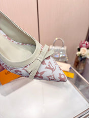 LV 26S BOW-DETAIL SLINGBACK PUMPS 55 MM IN WHITE AND MUTED ROSE PINK MONOGRAM CANVAS