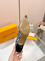 LV 26S BOW-DETAIL SLINGBACK PUMPS 55 MM IN WHITE AND BLACK MONOGRAM CANVAS