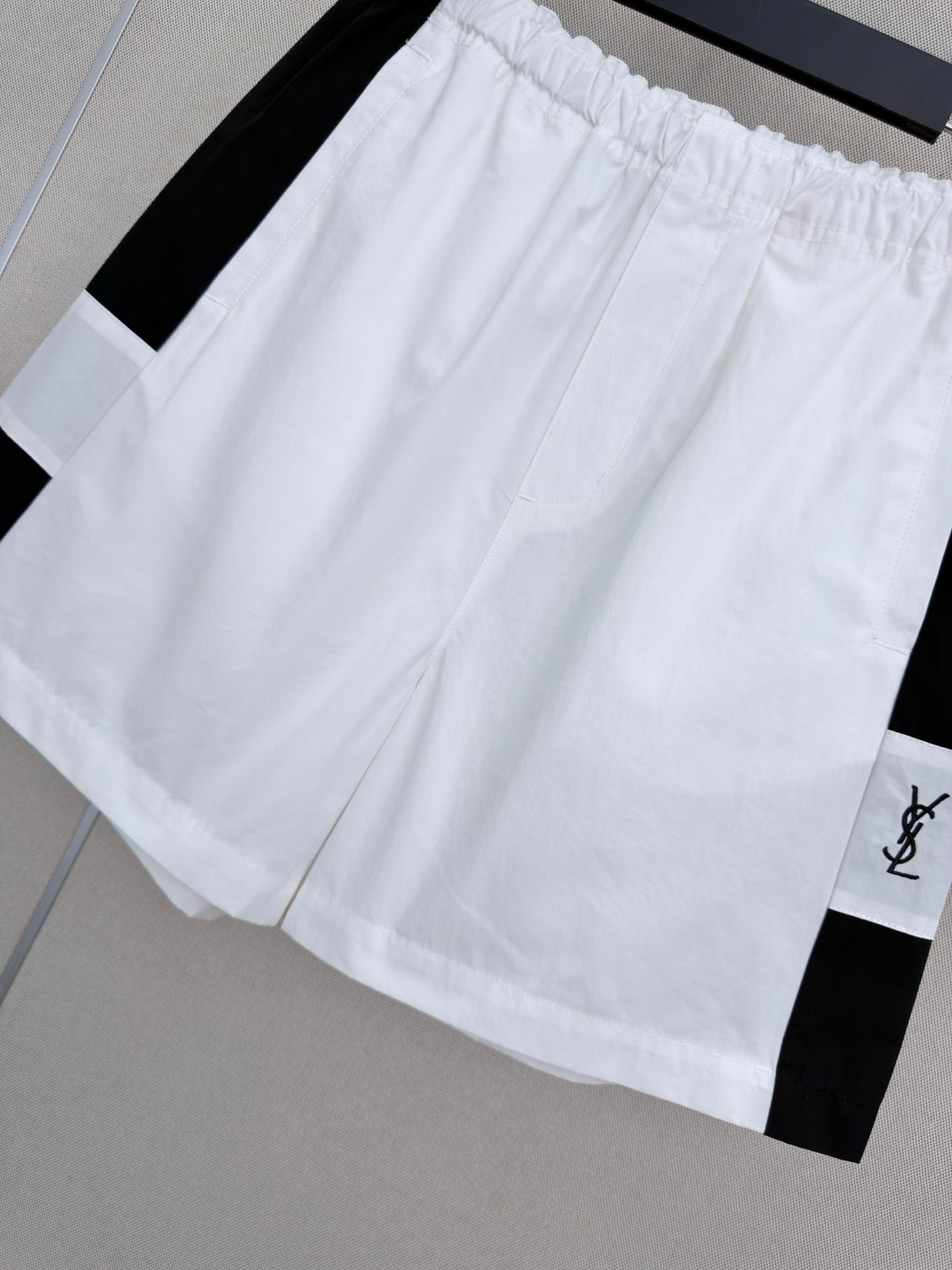 YSL 26S ELASTIC-WAIST SHORTS 495