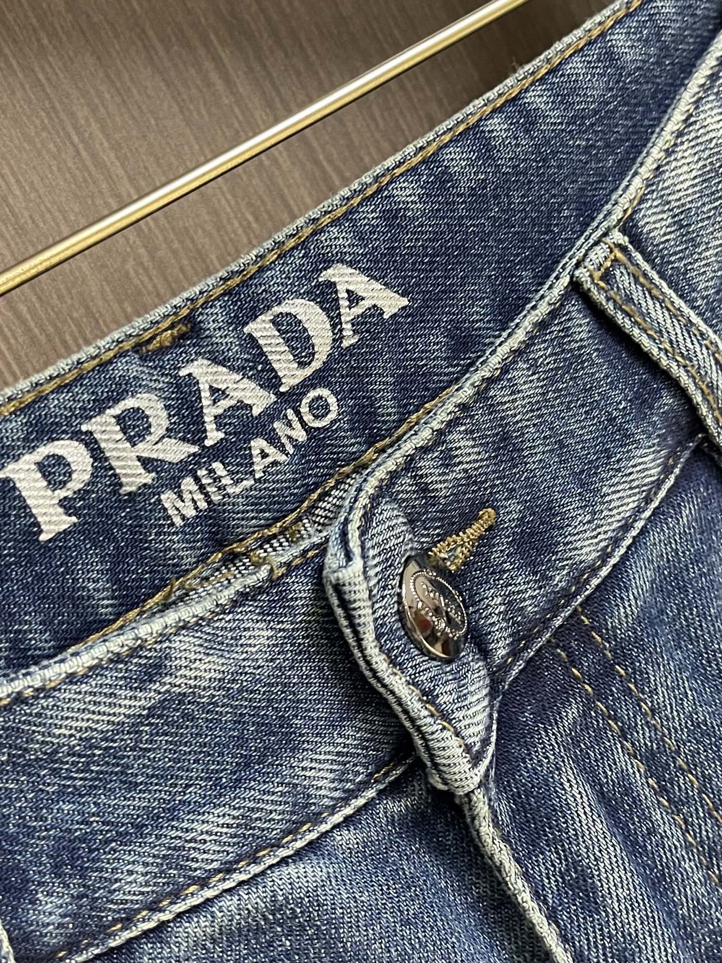 PRADA 26S JEANS STYLE 929