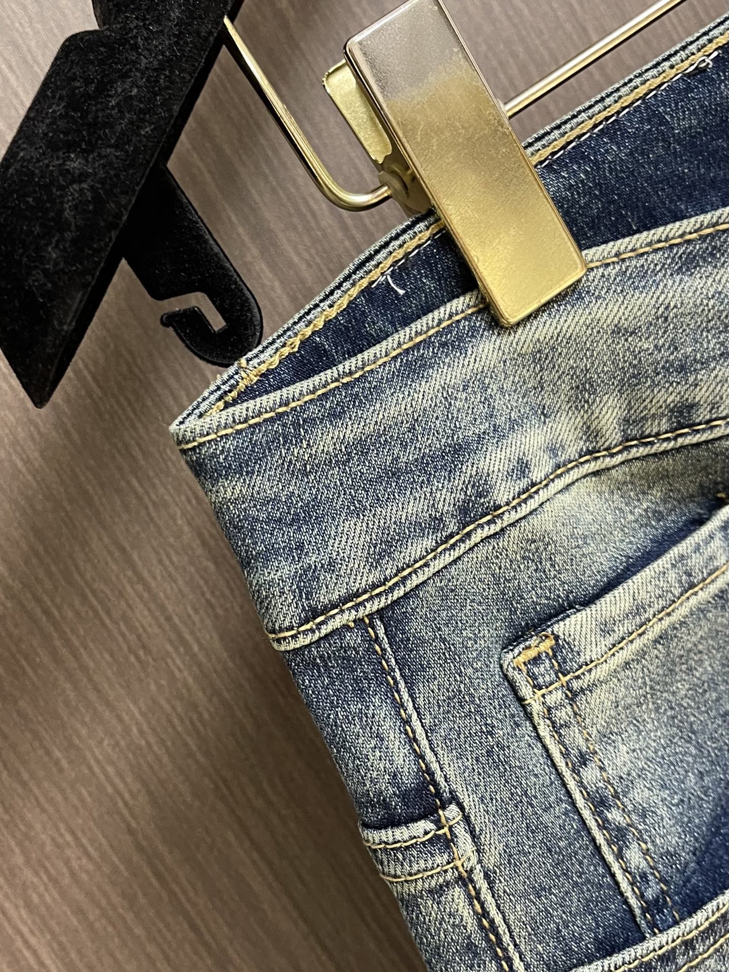 LOEWE 26S STRAIGHT-LEG JEANS 540