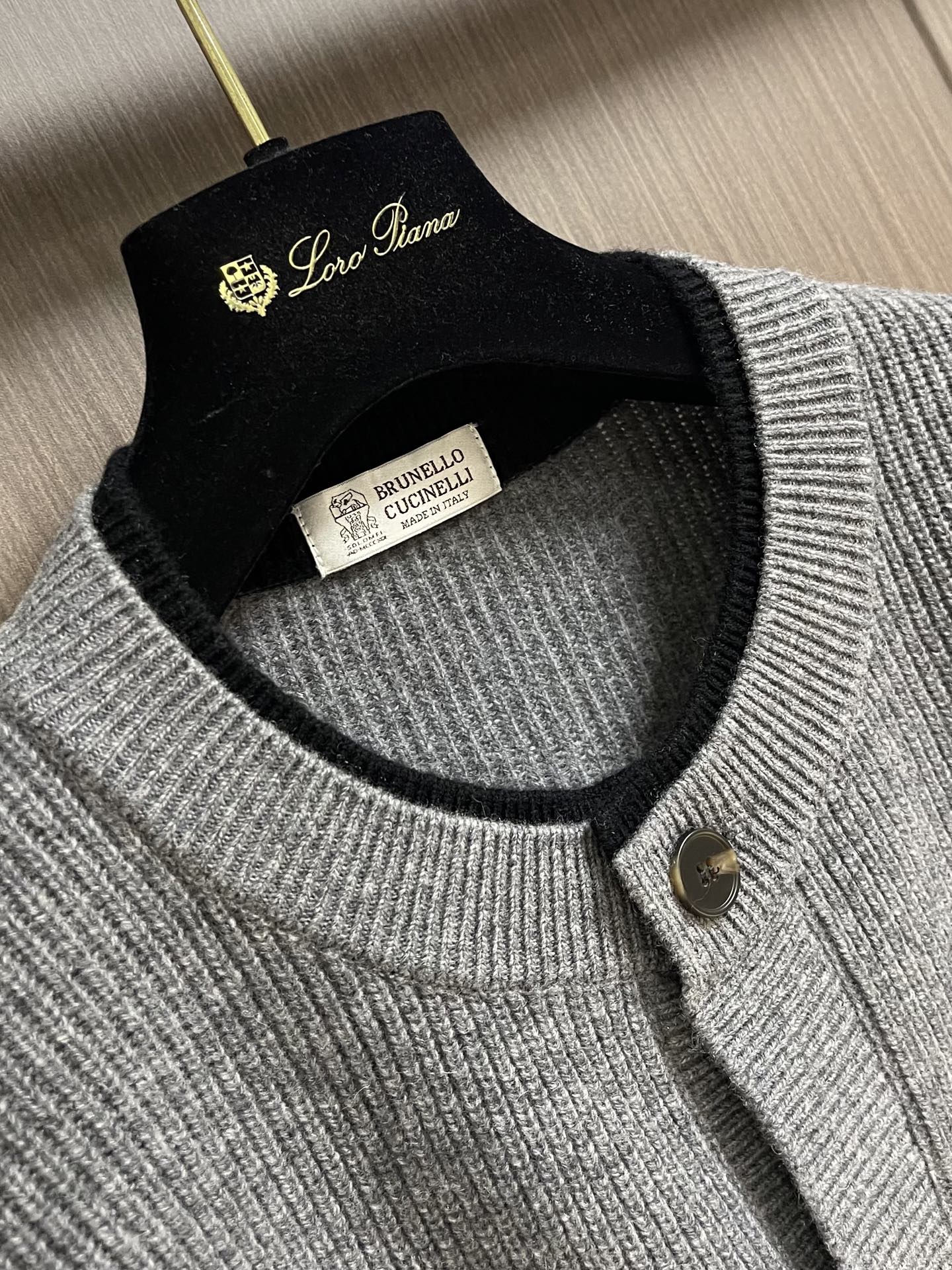 LORO PIANA 26S CREW-NECK KNIT CARDIGAN 906