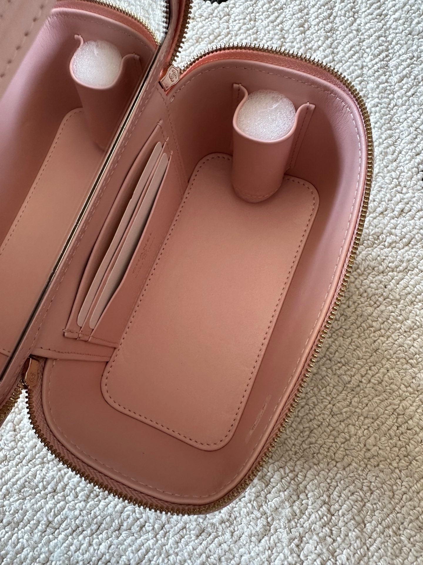 CHANEL 25S VANITY BAG 17 IN LIGHT PINK CAVIAR LEATHER WITH GOLD HARDWARE