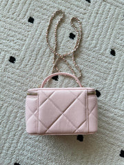 CHANEL 25S VANITY BAG 17 IN LIGHT PINK CAVIAR LEATHER WITH GOLD HARDWARE