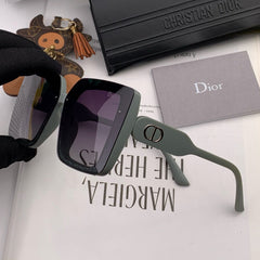 MONTAIGNE SQUARE SUNGLASS D6227 IN ACETATE