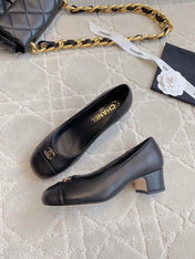 PUMP ROUNG TOE IN BLACK SHEEPSKIN