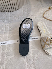 FLAT SANDALS LOGO STONE AND CHAIN IN WHITE LAMBSKIN WITH RAFFIA