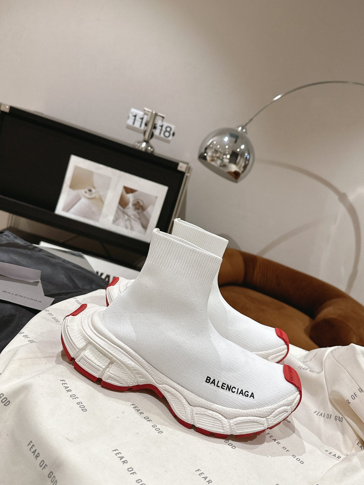 BALENCIAGA 25S SPEED TRAINER SNEAKERS 55 MM IN WHITE AND RED KNIT