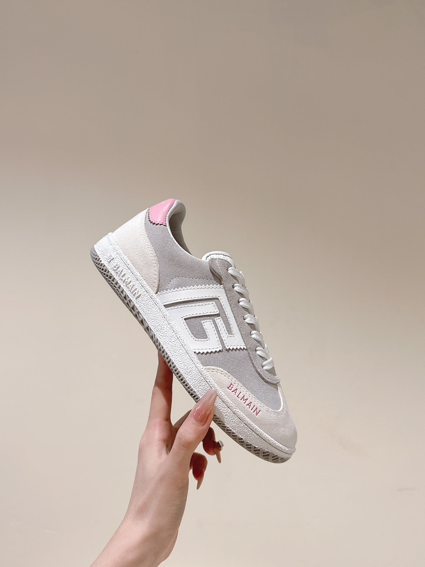 BALMAIN 26S SNEAKERS IN LIGHT BEIGE AND SOFT TAUPE SUEDE