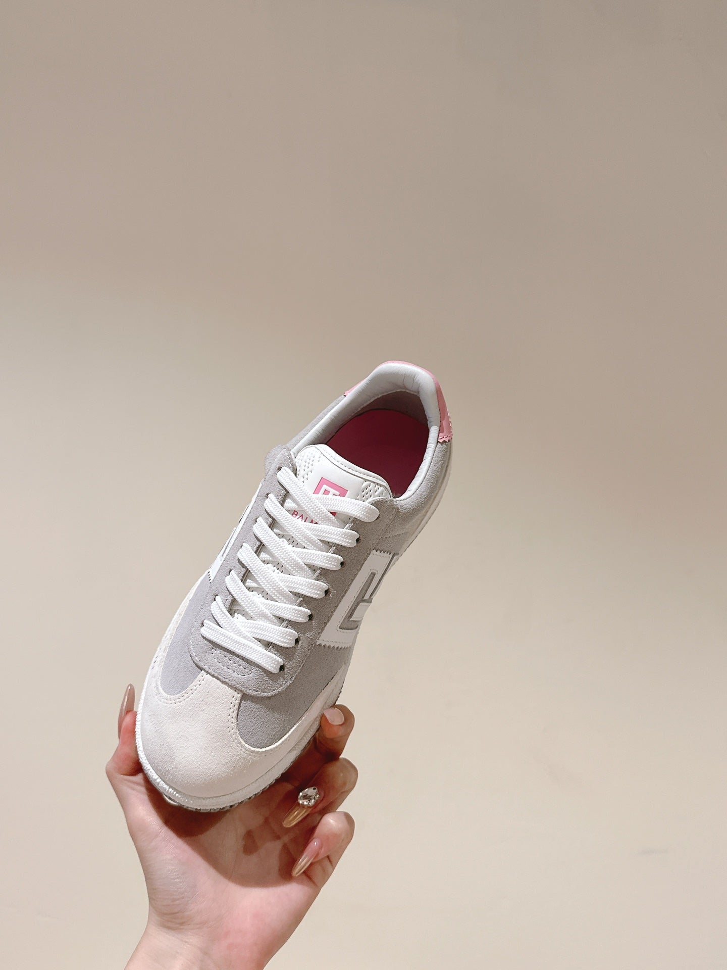 BALMAIN 26S SNEAKERS IN LIGHT BEIGE AND SOFT TAUPE SUEDE