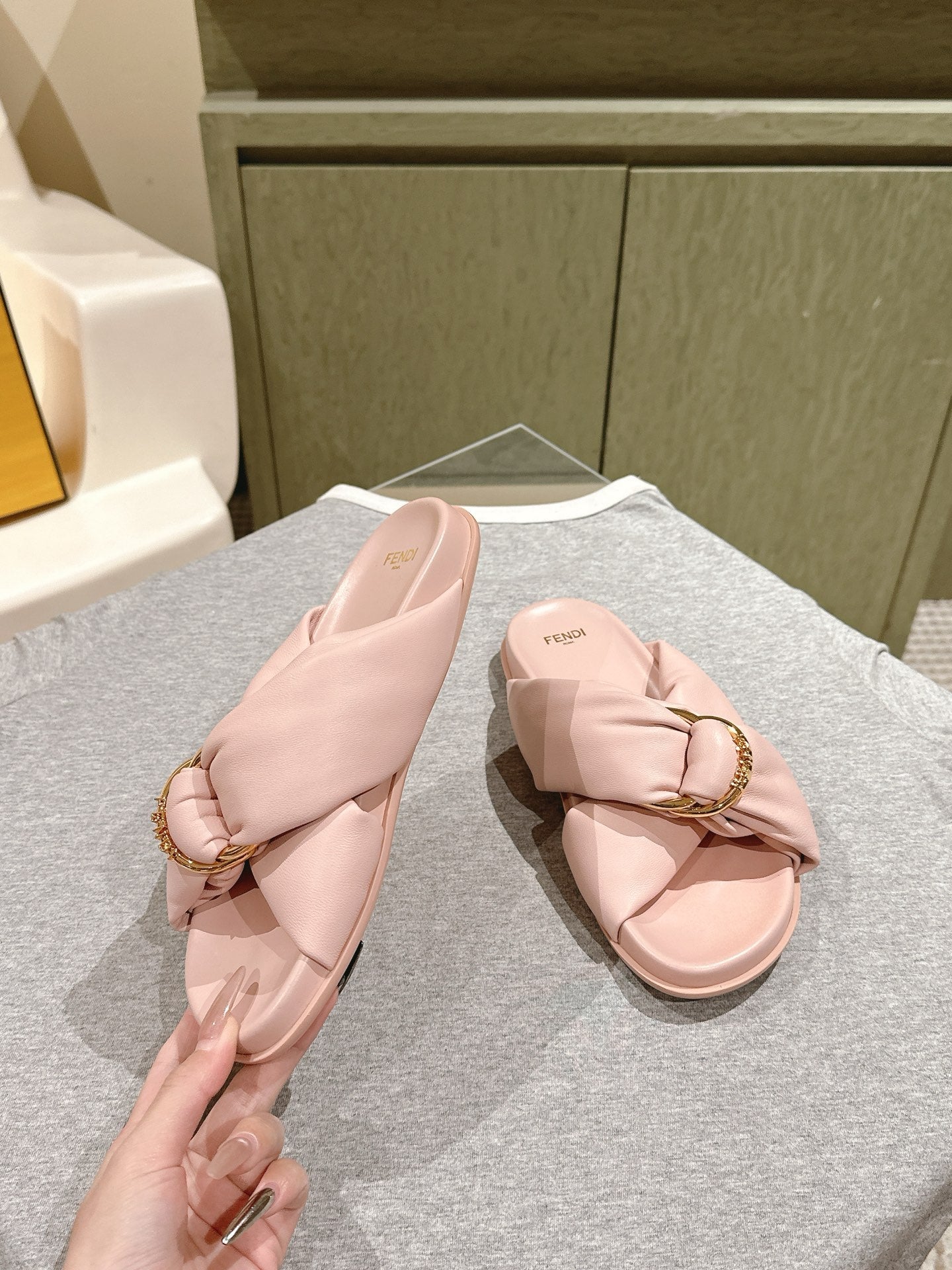 FENDI 26S WIDE CROSS-STRAP SANDALS IN LIGHT PINK LAMBSKIN