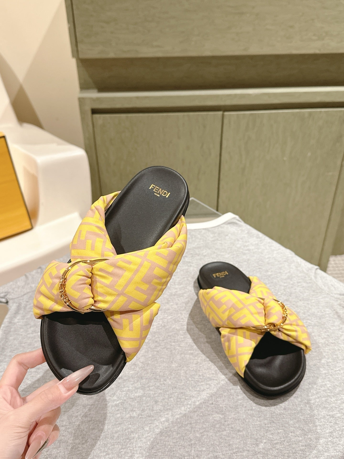 FENDI 26S WIDE CROSS-STRAP SANDALS IN YELLOW FABRIC