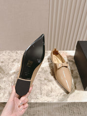 CC FLATS 25S IN BEIGE PATENT LEATHER