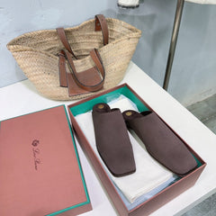 FLAT BUBBLE IN BROWN CANVAS