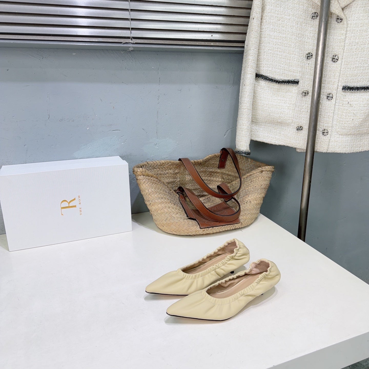THE ROW 26S POINTED KITTEN HEEL PUMPS 35MM IN LIGHT BEIGE CALFSKIN
