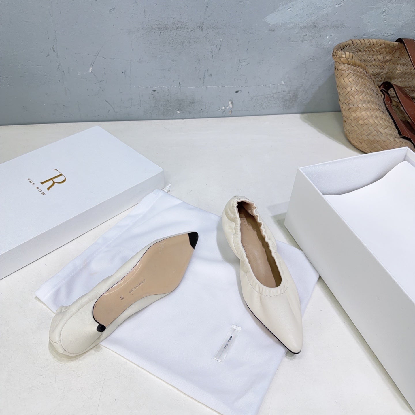 THE ROW 26S POINTED KITTEN HEEL PUMPS 35MM IN IVORY WHITE CALFSKIN