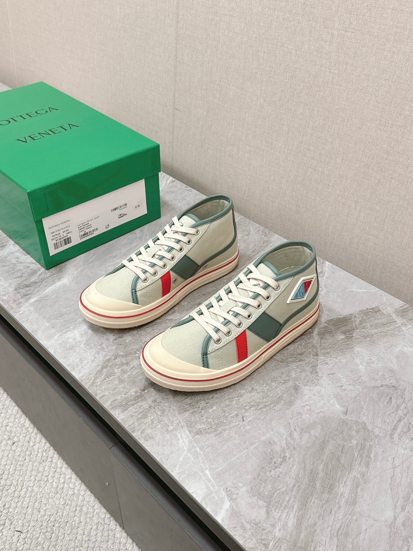 ELIOT SNEAKER IN GREEN PASTEL CANVAS AND CALFSKIN