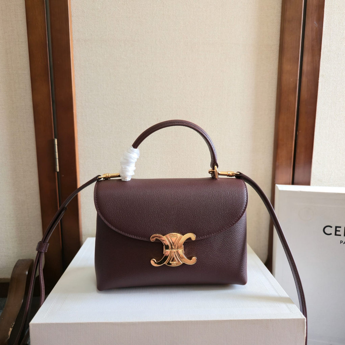 CELINE 25S NINO BAG 20MM IN SYRAH RED GRAINED CALFSKIN GOLD HARDWARE