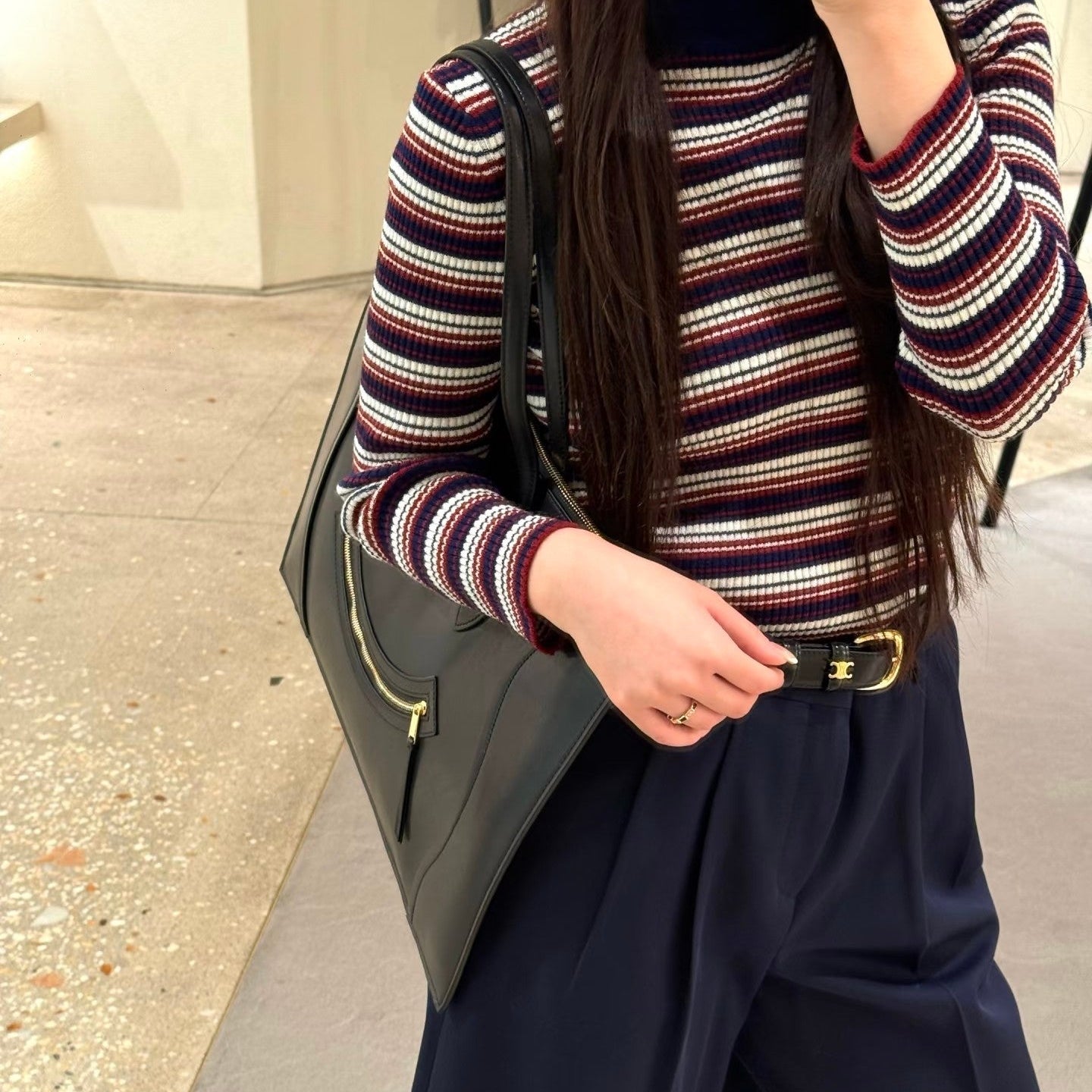 CELINE 25S FLAT CABAS NEW LUGGAGE 44MM IN BLACK GLOSSY CALFSKIN