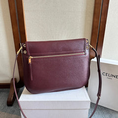 CELINE 25S BESACE SOFT TRIOMPHE 32MM IN SYRAH RED SUPPLE SHINY LAMBSKIN