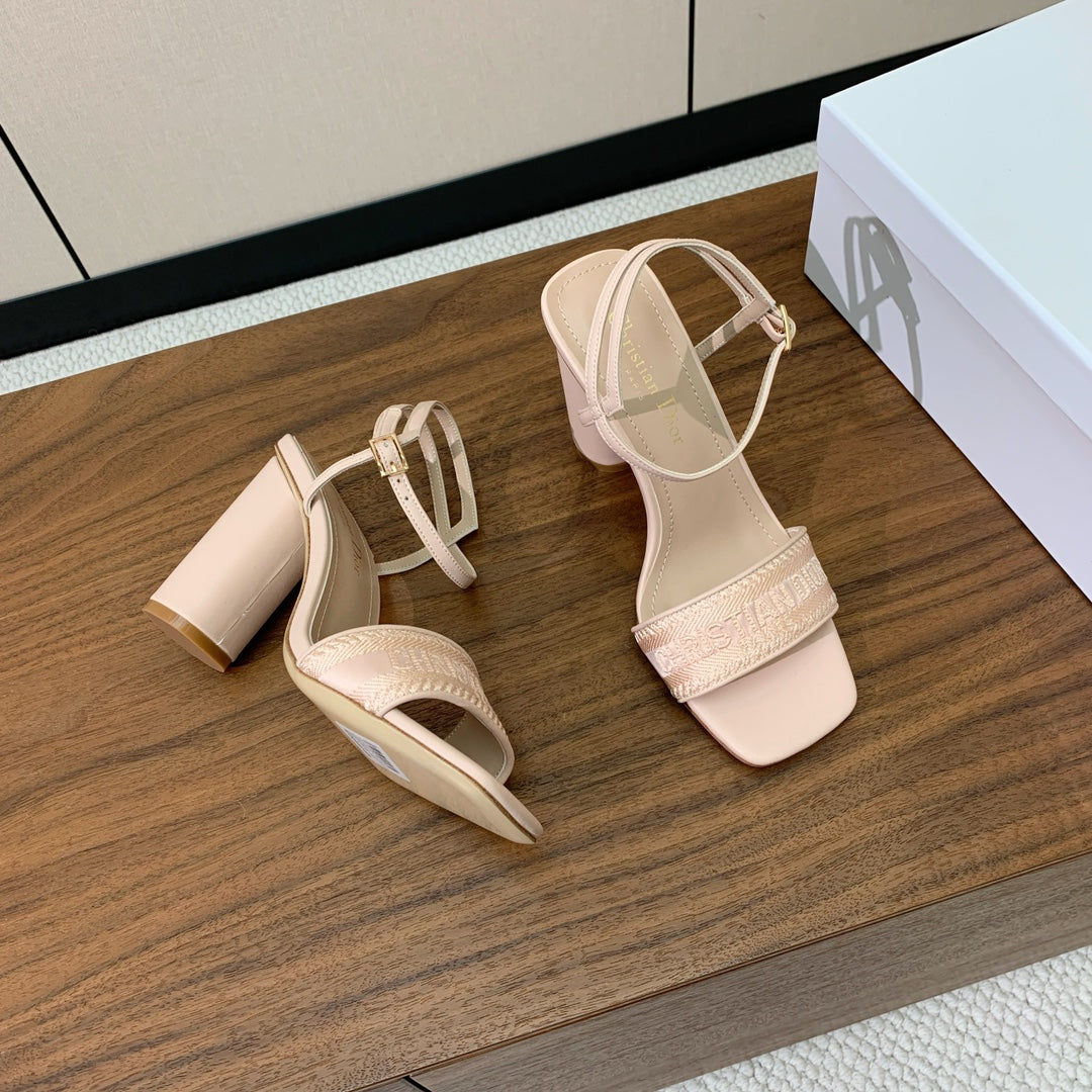 HIGH HEEL EMBROIDERED SANDAL IN LIGHT PINK CALFSKIN AND WOVEN STRAPS