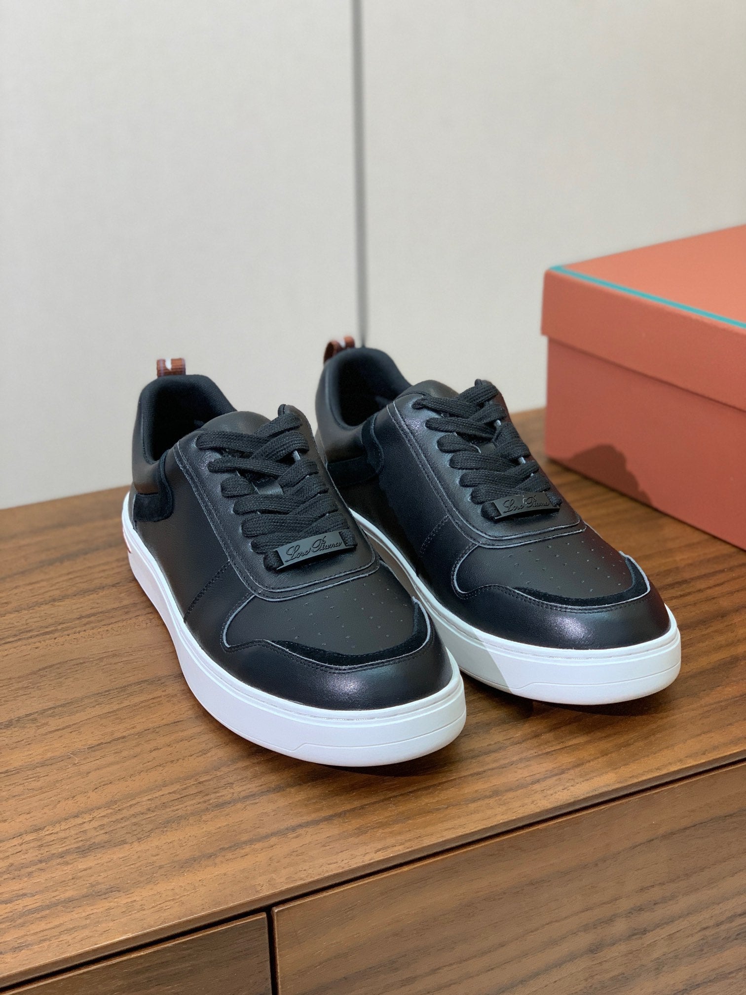 LP SNEAKERS IN BLACK CALFSKIN WITH WHITE SOLE