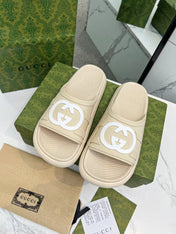 PLATFORM SLIPPERS IN SAND BROWN IMPORTED TPU