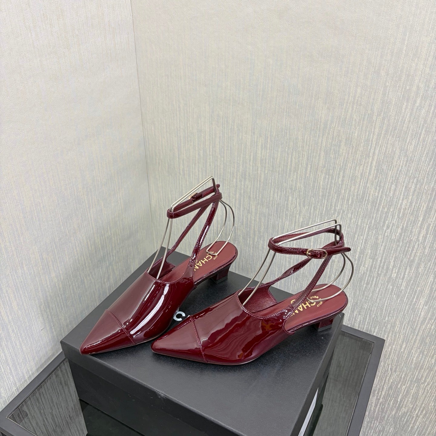 LV 26S SLINGBACK HIGH HEELS 40 MM IN DARK RED PATENT CALFSKIN