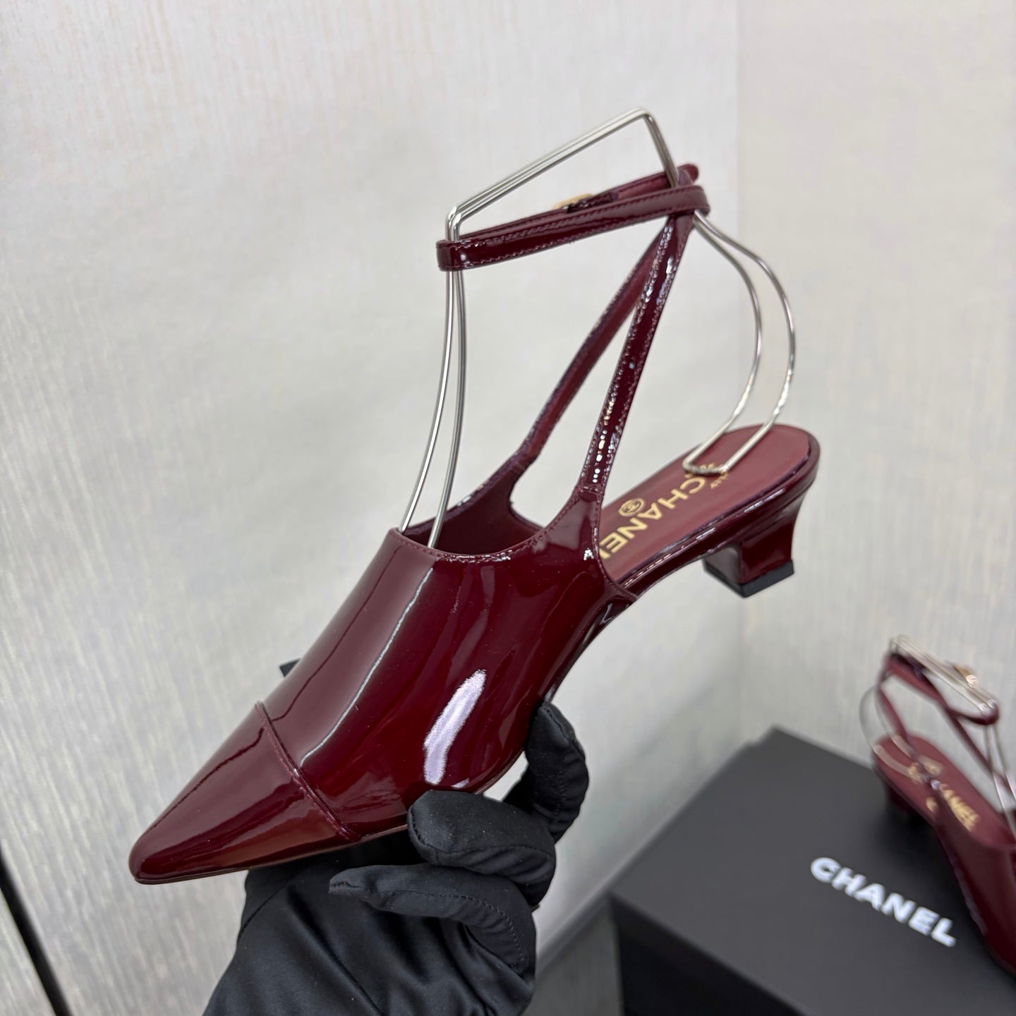 LV 26S SLINGBACK HIGH HEELS 40 MM IN DARK RED PATENT CALFSKIN