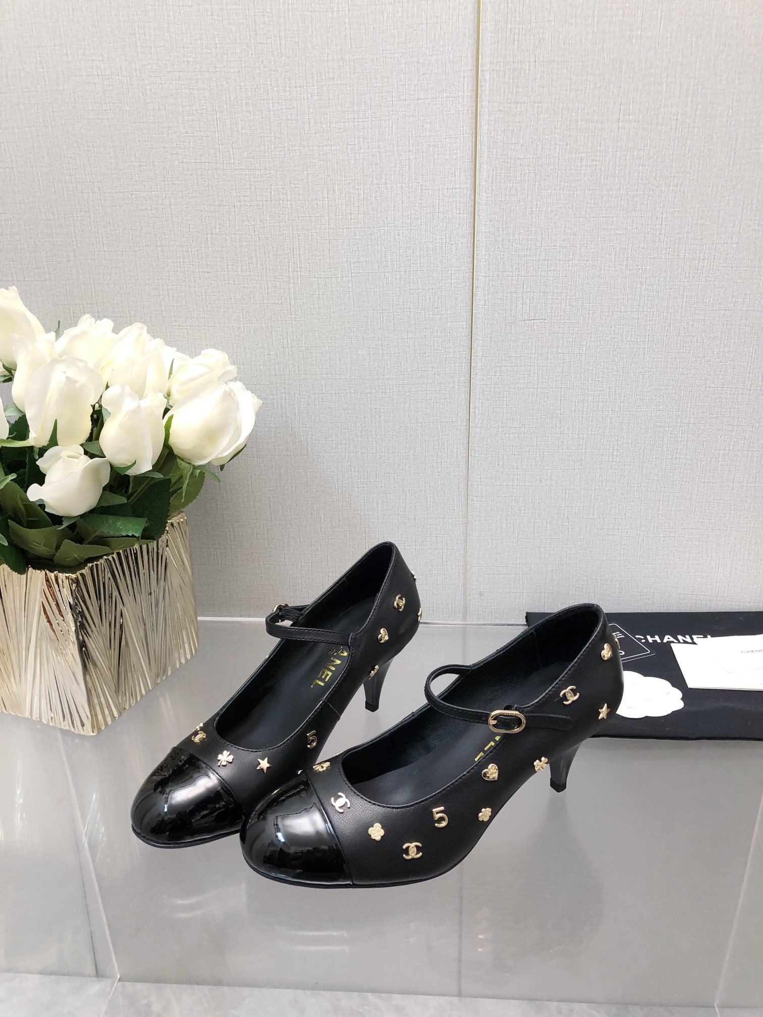 MARY JANE BLACK LAMBSKIN ATTACH METAL