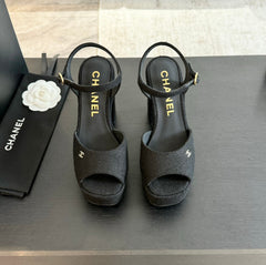 HIGH HEEL PLATFORM SANDALS IN BLACK SUEDE